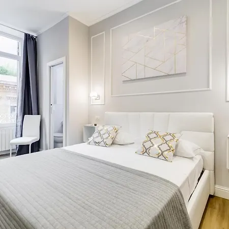 Opera Private By Premium Collection Guest house