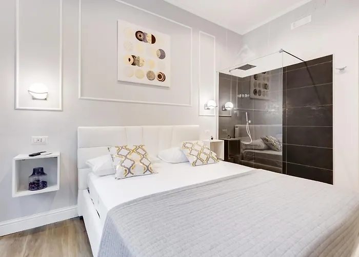 Opera Private By Premium Collection