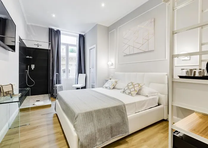 Opera Private By Premium Collection Guest house